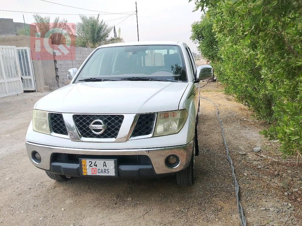 نيسان نافارا